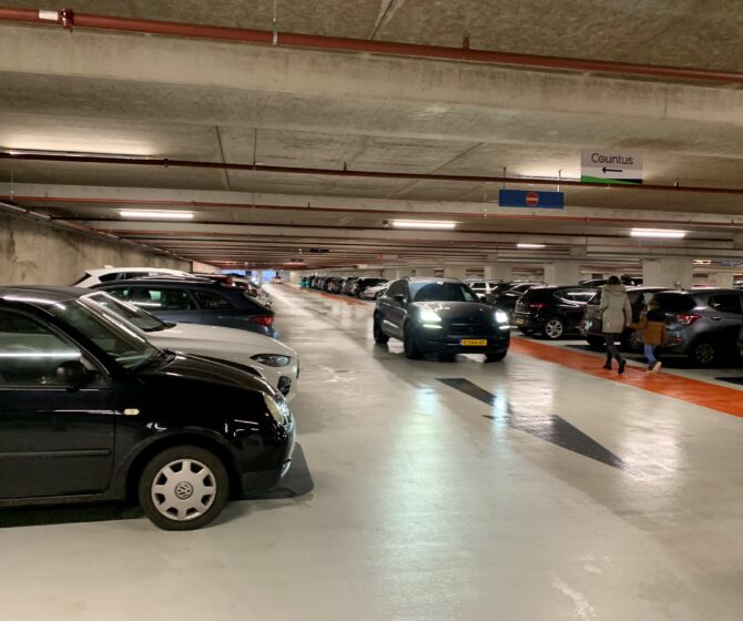 Sfeerafbeelding parkeergarage in Emmen